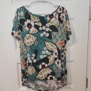 Cable & Gauge Green Relaxed Top!